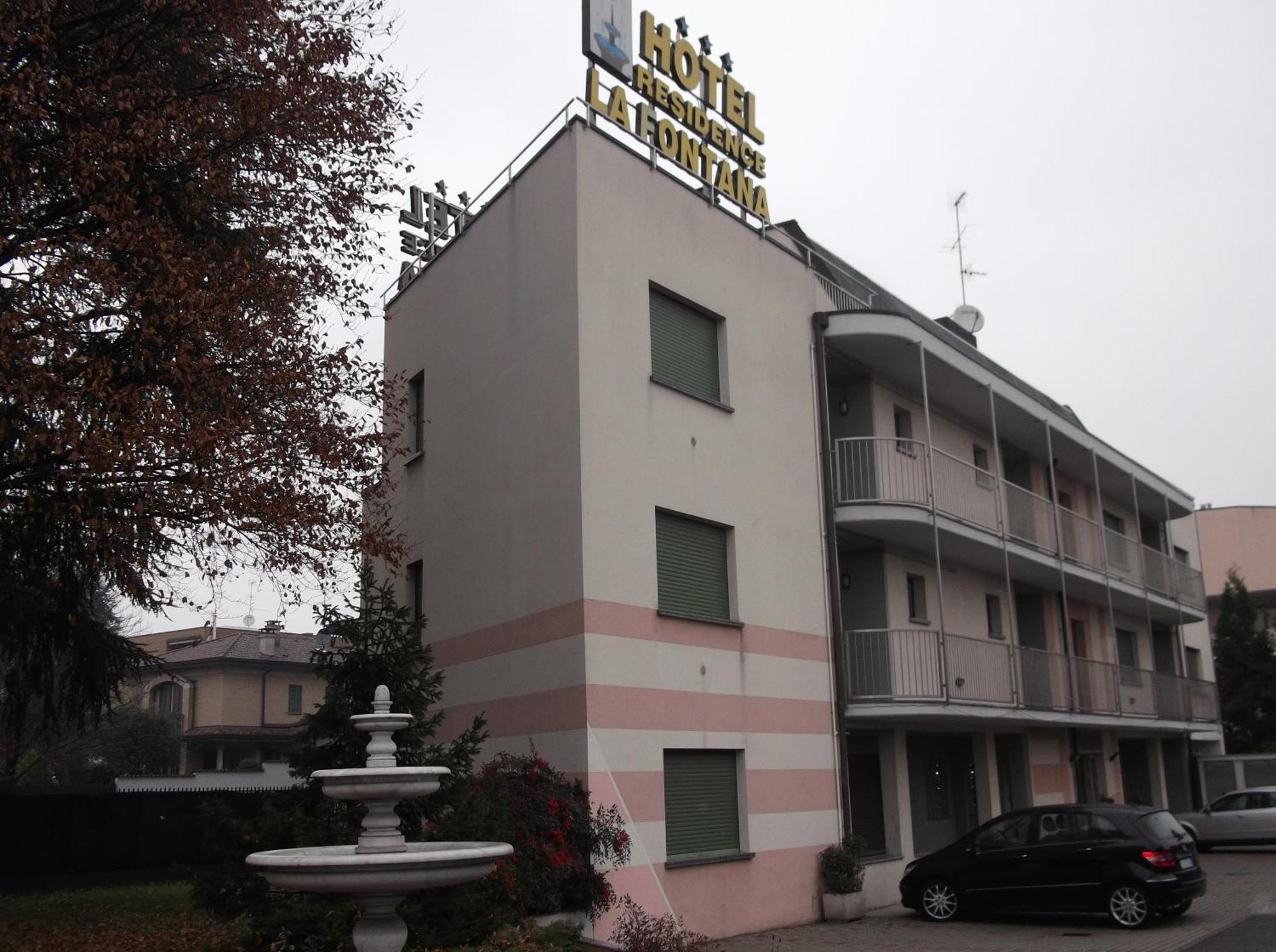 Hotel Residence La Fontana Mariano Comense Eksteriør billede