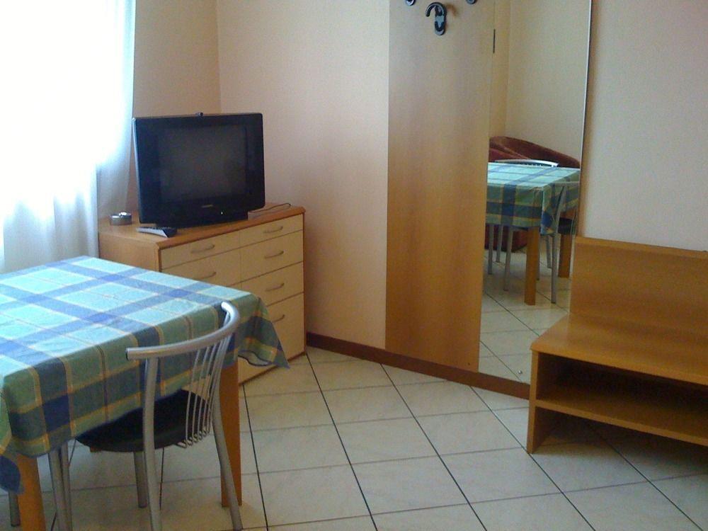 Hotel Residence La Fontana Mariano Comense Eksteriør billede
